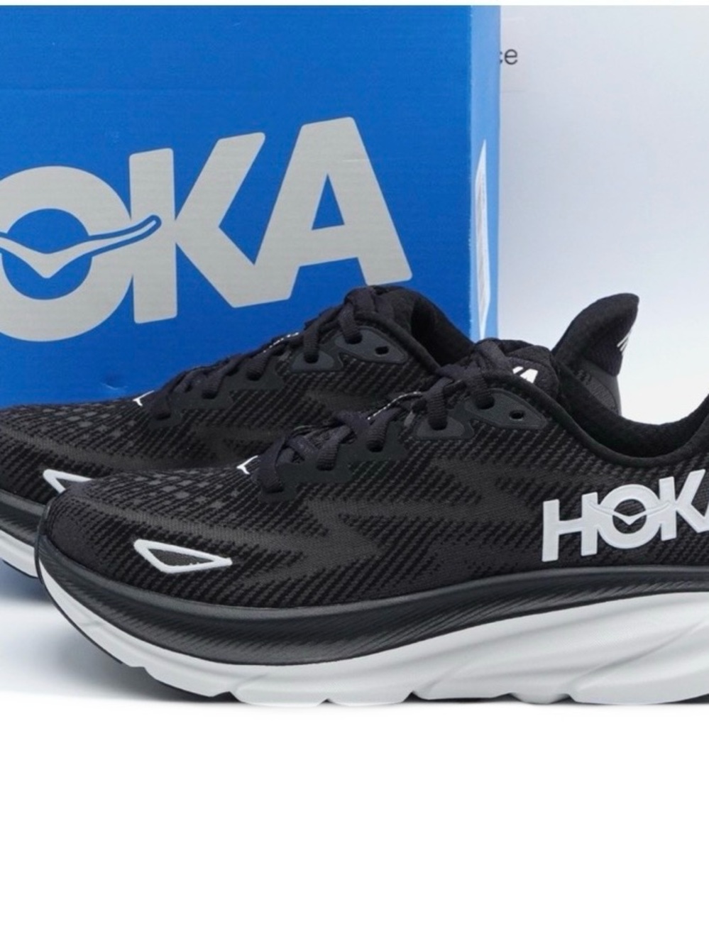 Hoka Women’s Clifton 9 NWOT Black